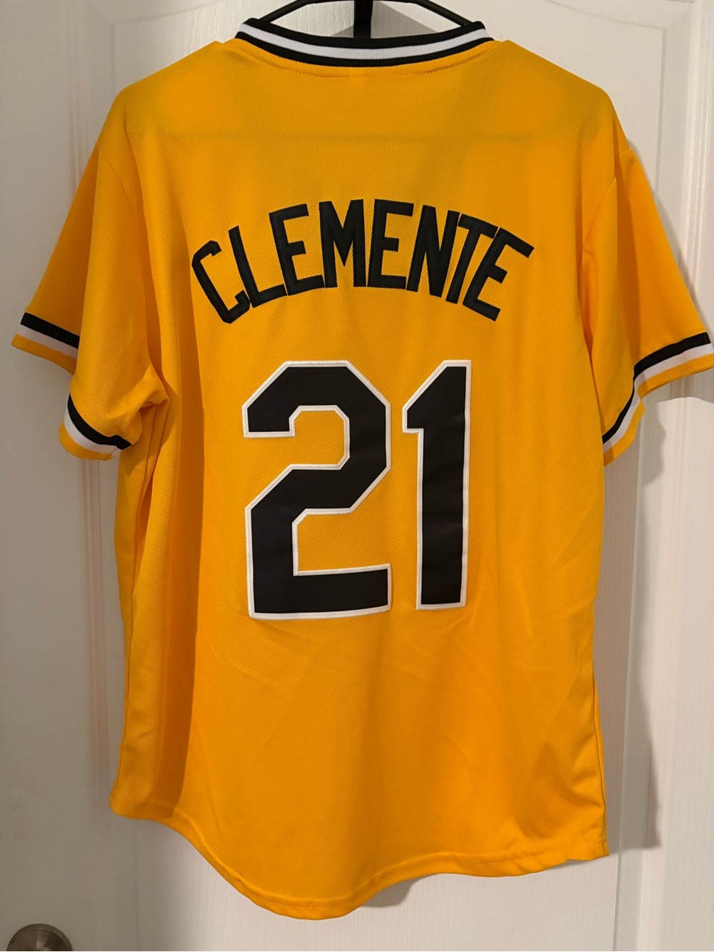 Clemente #21 Jersey. Arguably one of the greatest right fielders of all time.